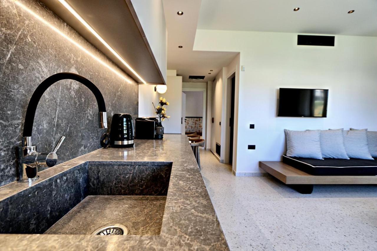Апартаменты Elmaral Living Experience "Adults Only" Агия-Пелагия  Экстерьер фото